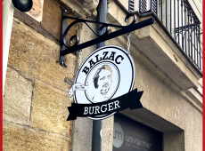 Double face ajourée avec le visage de monsieur Honoré de Balzac pour Balzac Burger à Tours (37)