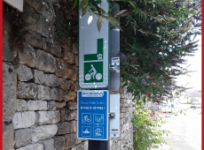 Depuis plusieurs mois, nous concevons et posons les panneaux des voies vertes dans les Deux-Sèvres.