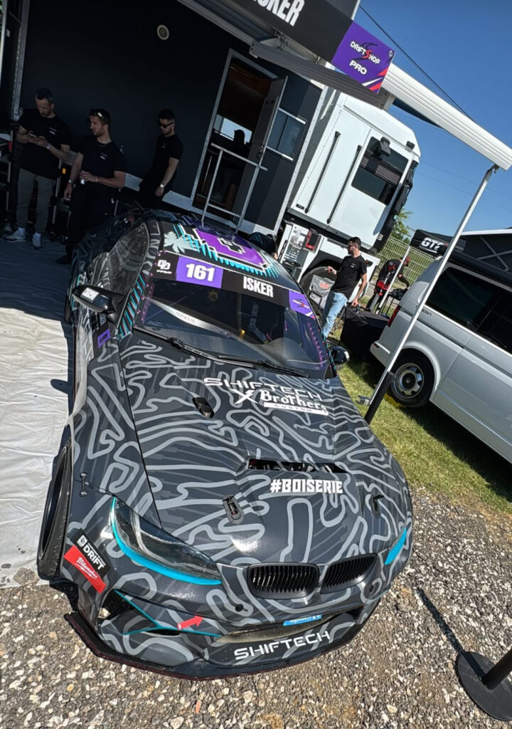 Résultat de la pose de notre impression covering voiture
